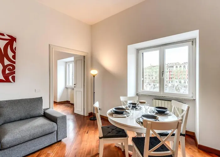 Apartment Splendid Flat On The Tiber River
