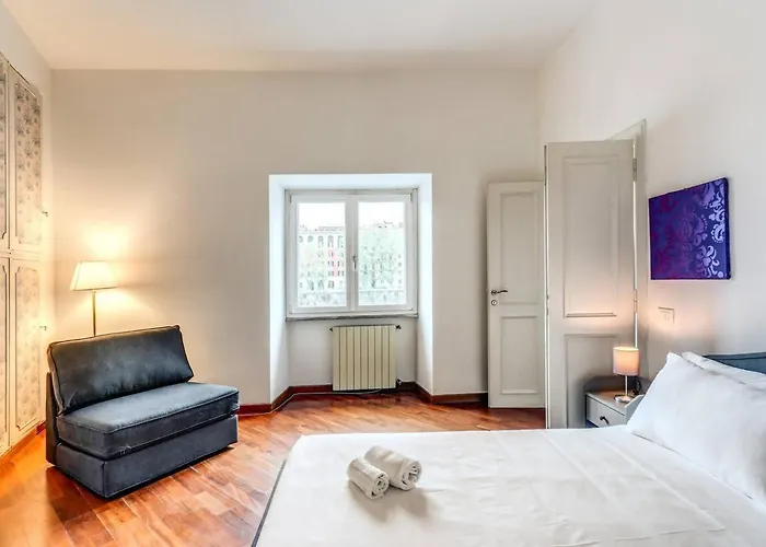 Splendid Flat On The Tiber River Apartment
